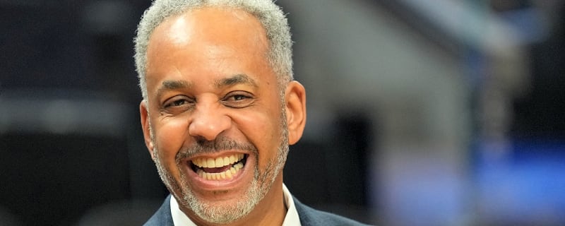 Charlotte Hornets Finally Give Dell Curry His Flowers: No. 30 Headed to the Rafters