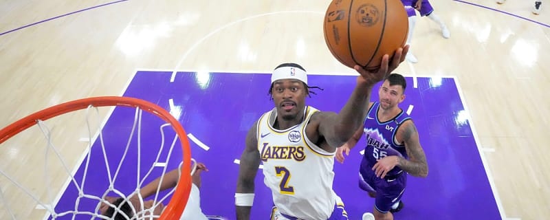 Lakers’ Jarred Vanderbilt suffers gruesome finger injury in Game 1 vs. Thunder