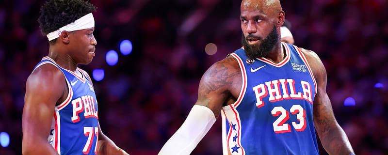 LeBron James laughs off President Trump’s apology demand