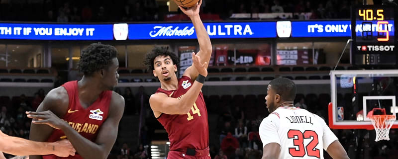 Jules Bernard (Wolves), David Stockton (Suns) Sign Camp Deals