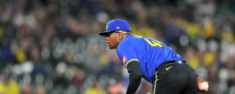 Giants, Gregory Santos Agree To Minor League Deal