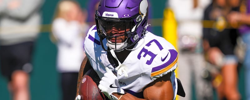 Veteran RB Myles Gaskin Announces Retirement