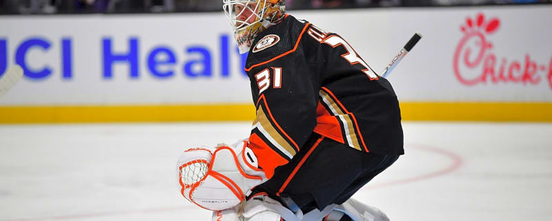 Ducks sign Calle Clang, Jan Mysak to one-year contracts
