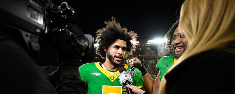 A franchise QB and defensive playmakers star in this Raiders 7-round mock draft