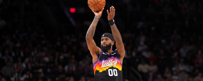 Royce O’Neale’s massive third quarter helps Phoenix Suns defeat Bucks