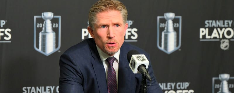 Avalanche hire Dave Hakstol as assistant coach