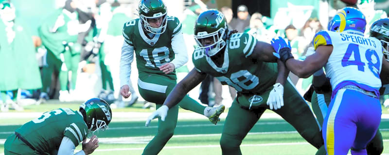 Former Packer battling for starting job after Jets cut one-time All-Pro