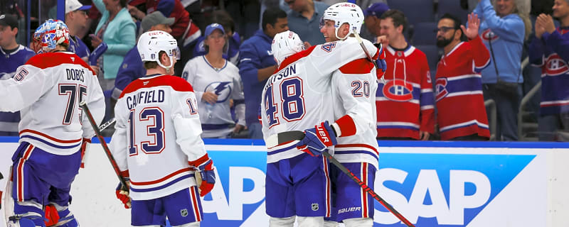 Juraj Slafkovsky secures the win for the CH by completing his hat trick