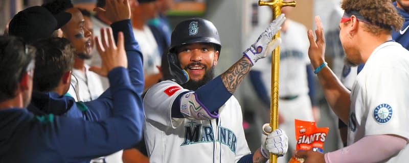 Mariners channeled Savannah Bananas with ninth-inning trick play