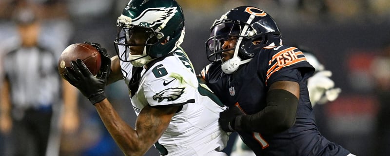 Eagles get rough injury update on DeVonta Smith