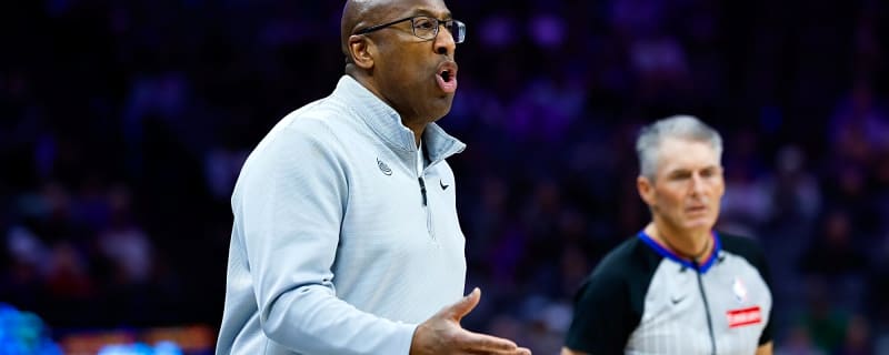 Mike Brown Bluntly Criticizes Knicks For Falling Apart Against Kings