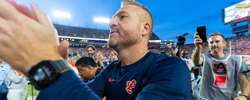 Does Golesh feel his familiarity with Tennessee is an advantage?