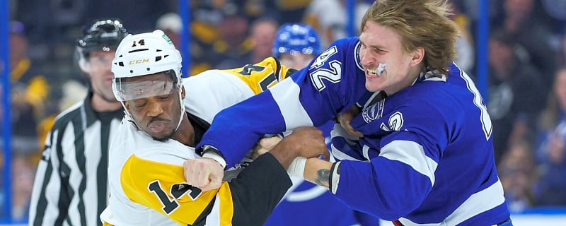 Canucks claim towering forward Curtis Douglas from Lightning off NHL waivers