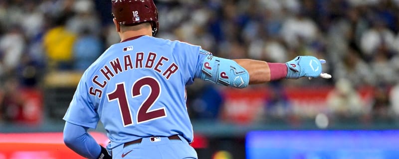 Kyle Schwarber signs five-year deal with Phillies