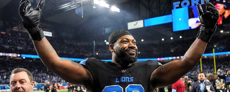 Lions Keeping In Touch With DE Za’Darius Smith
