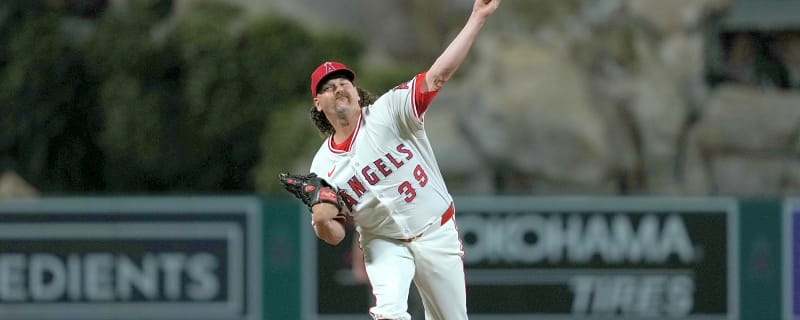 Milwaukee Brewers: former pitcher, traded for Peter Strzelecki in 2023, signs with Minnesota Twins