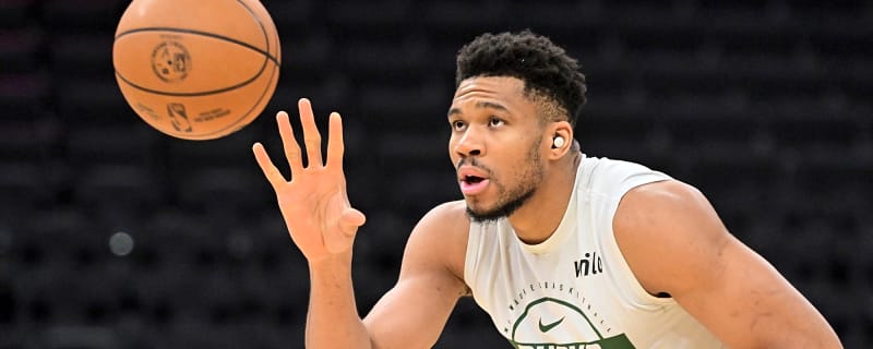 Giannis Antetokounmpo Out At Least One Week Due To Knee Injury