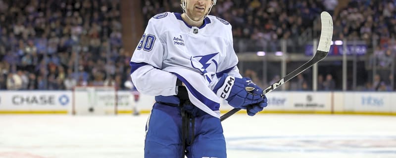 Lightning sign J.J. Moser to eight-year extension