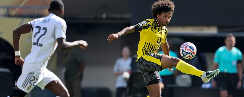 Arsenal initiate contact with £71m-rated Jorge Mendes client on Man United radar