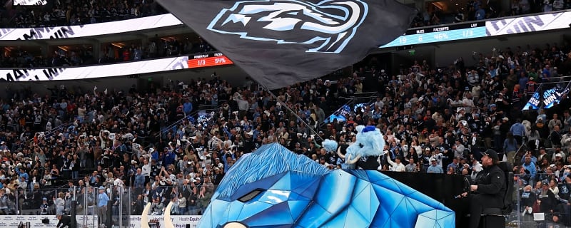  Oilers blow multiple leads before falling to Mammoth in overtime