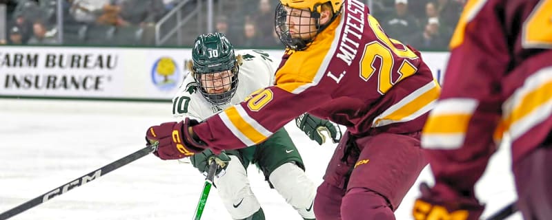 Luke Mittelstadt signs his entry-level contract with the Canadiens