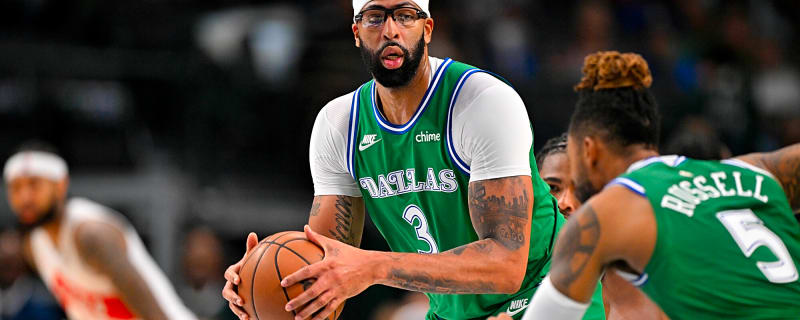 Mavericks say Anthony Davis out at least two games with calf injury