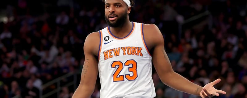 Mitchell Robinson Catches Snake In His Backyard: 'I Gonna Name Ya Jeff'