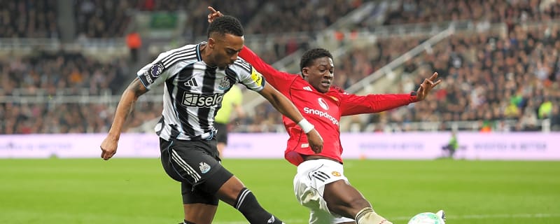 Man Utd have massive Michael Carrick problem as transfer u-turn under threat