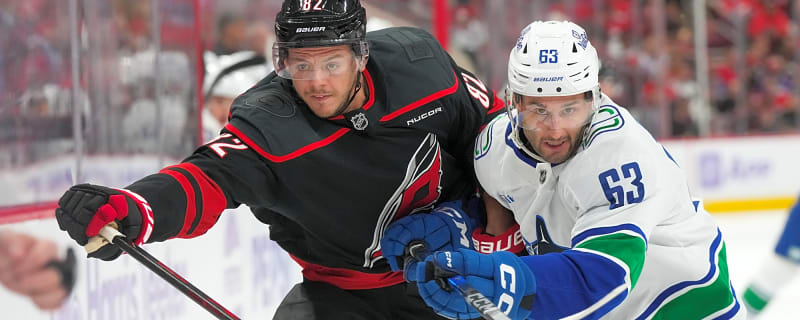 Why the Canucks should not trade for Jesperi Kotkaniemi