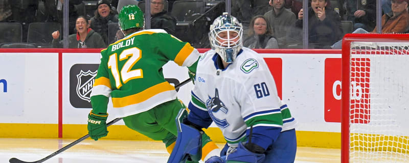  Canucks start hot but fizzle out in 5-2 loss to Wild