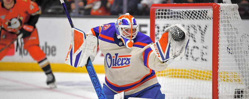  Levi stands tall, gives Oilers a chance in win over Ducks