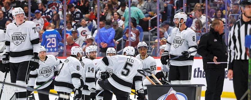 Avs, Kings game delayed after fans shatter glass