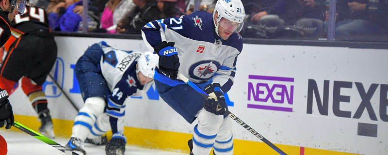 Blackhawks Sign Dominic Toninato to two-year, two-way contract
