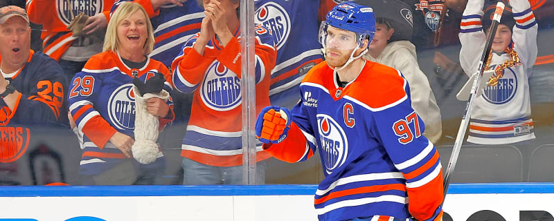 Analyst Floats Connor McDavid to the Detroit Red Wings Theory