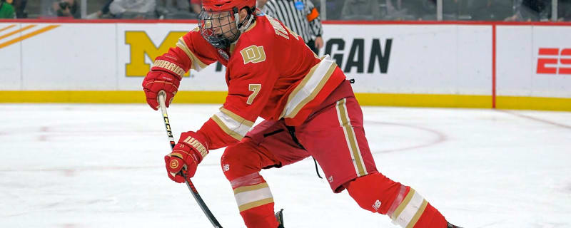 Blackhawks sign Aidan Thompson to entry-level contract