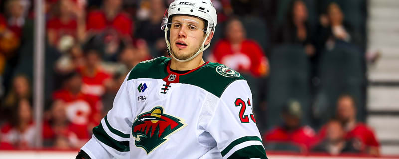 Potential Canucks trade target Marco Rossi extends with Wild