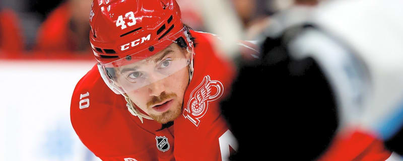 Red Wings re-sign John Leonard to one-year contract extension