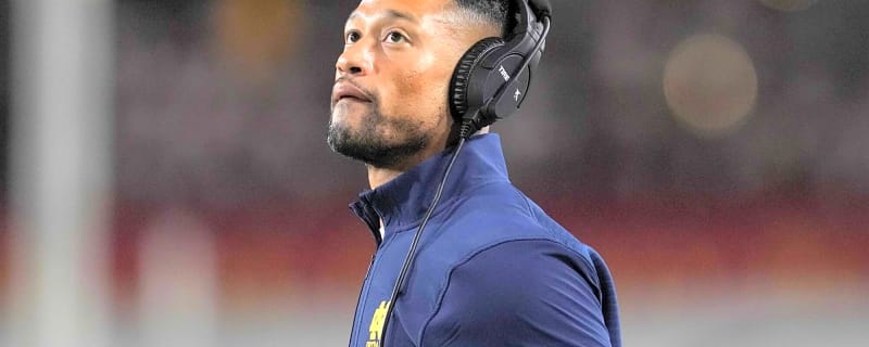 Notre Dame is predicted to miss out on their top quarterback target in favor of a hated Fighting Irish rival