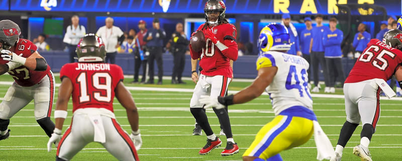 Bucs Veteran QB Heading To NFC Playoff Contender