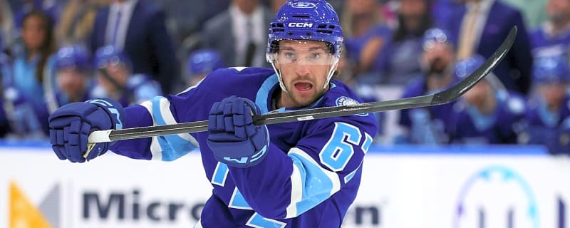 Penguins sign Declan Carlile to two-year contract
