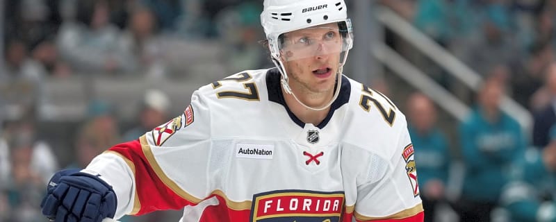 Panthers’ Eetu Luostarinen out day-to-day with lower-body injury