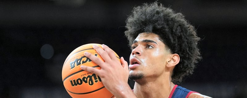 Suns trade into 1st round of NBA Draft, select Arizona’s Koa Peat