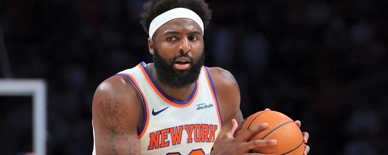 4 Center Options For The Lakers To Replace Deandre Ayton This Summer