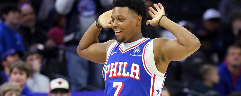LeBron James Reacts to Kyle Lowry’s Message After Raptors Announce No. 7 Jersey Retirement