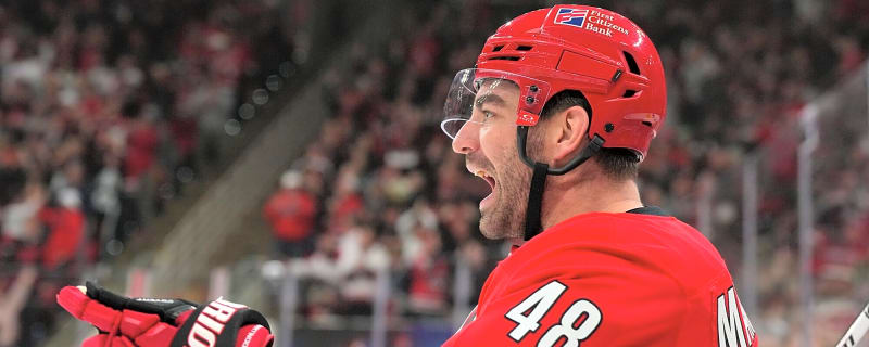 Hurricanes’ Jordan Martinook out day-to-day with lower-body injury