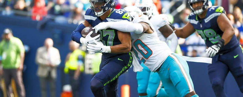 The newest deal signed elsewhere in the NFL should have one of the Miami Dolphins’ best players seeing dollar signs