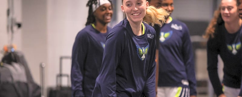 'Duh': Paige Bueckers Sparks Arike Ogunbowale’s Obvious Response After ROTY Victory