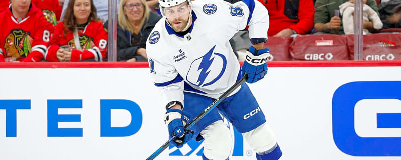Lightning’s Erik Cernak leaves game against Blue Jackets