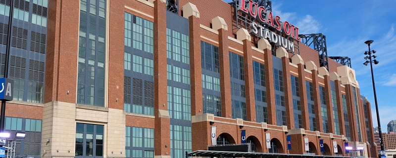 Indiana Signs $1B Bears Stadium Bill In One Hour As Illinois Stalls 20 Days—100-Year Chicago Era At Risk