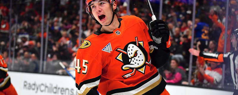 Beckett Sennecke has been an underrated difference maker for the Ducks